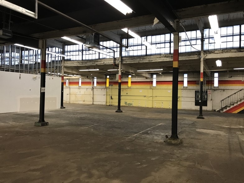 More Photos Of 2 Wilton Ave, Norwalk Freestanding For Lease