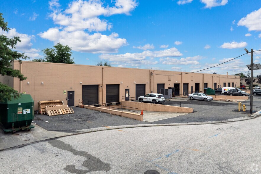 More Photos Of 7249-7251 Browning Rd, Pennsauken Warehouse For Lease