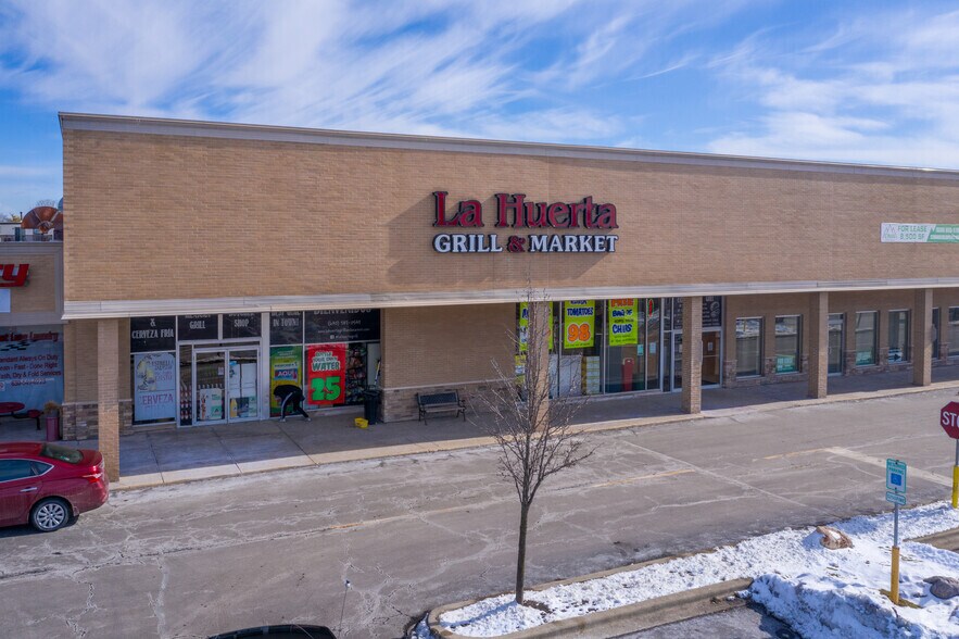 More Photos Of 546-584 S Randall Rd, Saint Charles Unknown For Lease