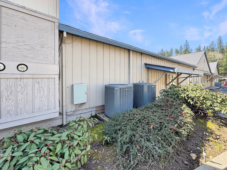 More Photos Of 640 E Main St, Grass Valley Office For Sale