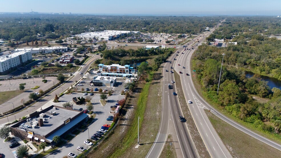 More Photos Of 9360 Theater Dr, Gibsonton Restaurant For Sale