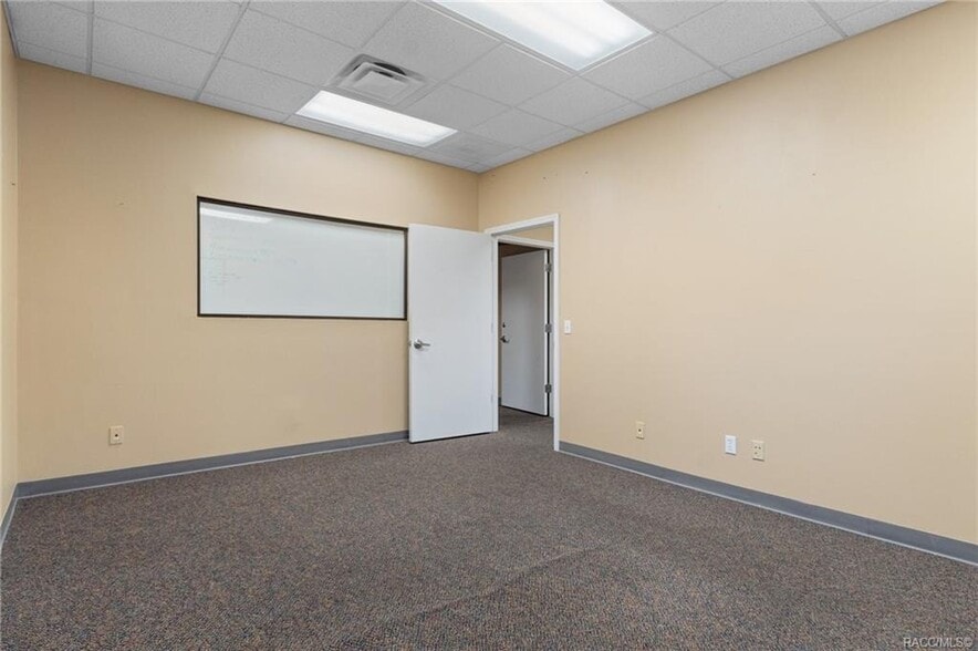 More Photos Of 102 E Highland Blvd, Inverness Drugstore For Sale