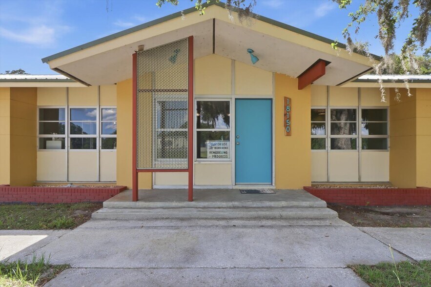 More Photos Of 18150 SE 72 Ave, Inglis Office For Sale