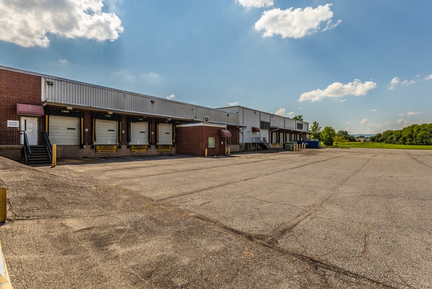 More Photos Of 605 E Church St, Frederick Warehouse For Lease