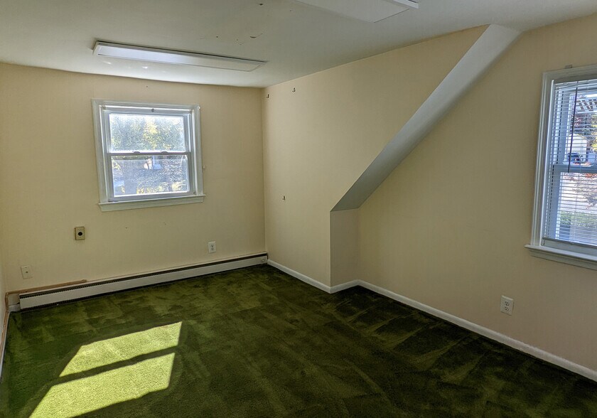 More Photos Of 6917 Annapolis Rd, Hyattsville Storefront Retail Office For Sale