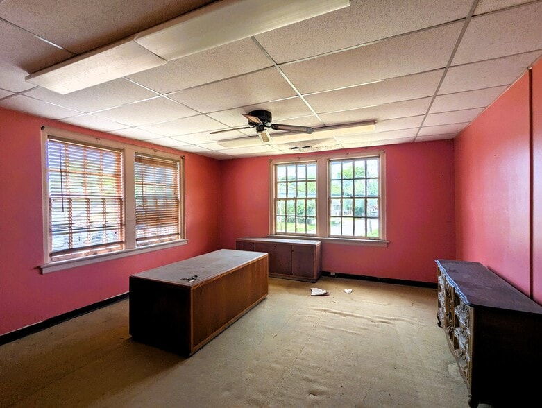 More Photos Of 1180 Washington Blvd, Beaumont Religious Facility For Sale