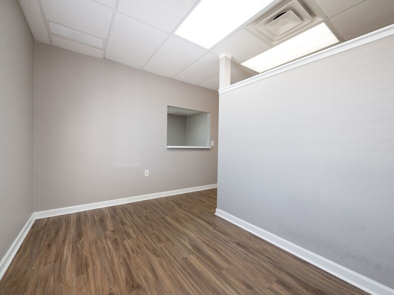 More Photos Of 951 Worthington Woods Loop Rd, Columbus Medical For Lease