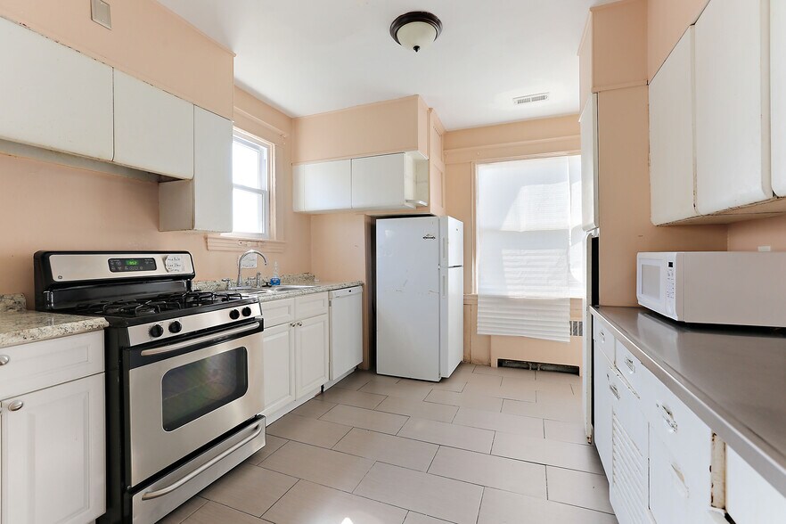 More Photos Of 2519 Liberty Heights Ave, Baltimore Apartments For Sale