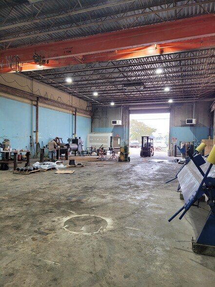 More Photos Of 102 S Avenue A, Freeport Manufacturing For Sale