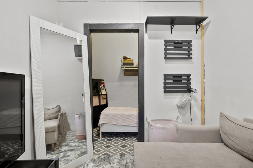 More Photos Of 764 1/2 Eastern Ave, Schenectady Restaurant For Sale