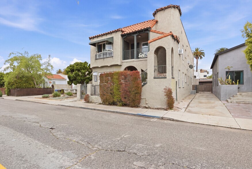 More Photos Of 2744 S Redondo Blvd, Los Angeles Apartments For Sale