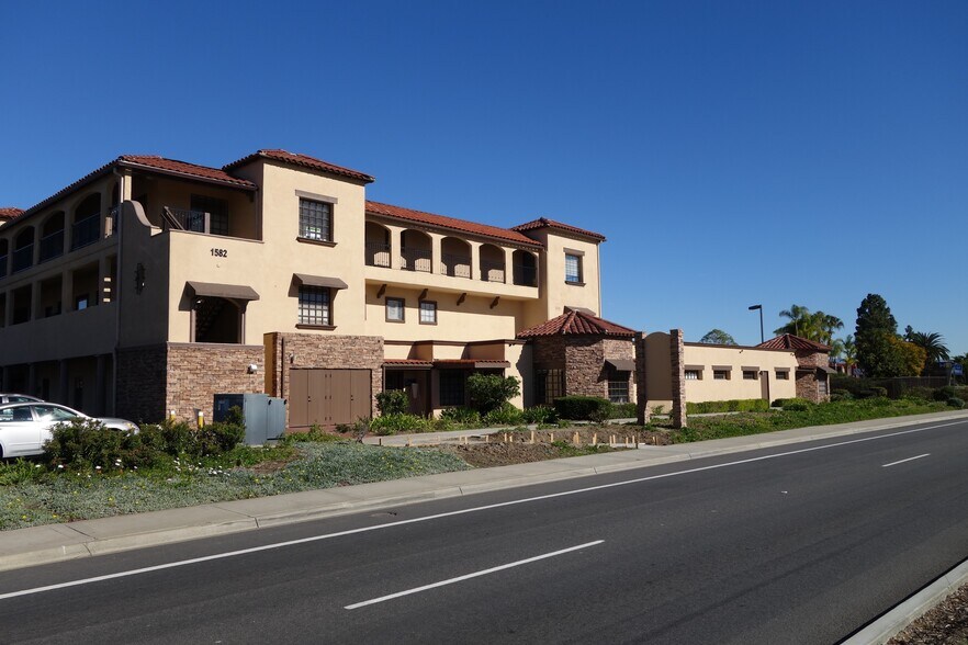 More Photos Of 1582 W San Marcos Blvd, San Marcos Medical For Lease