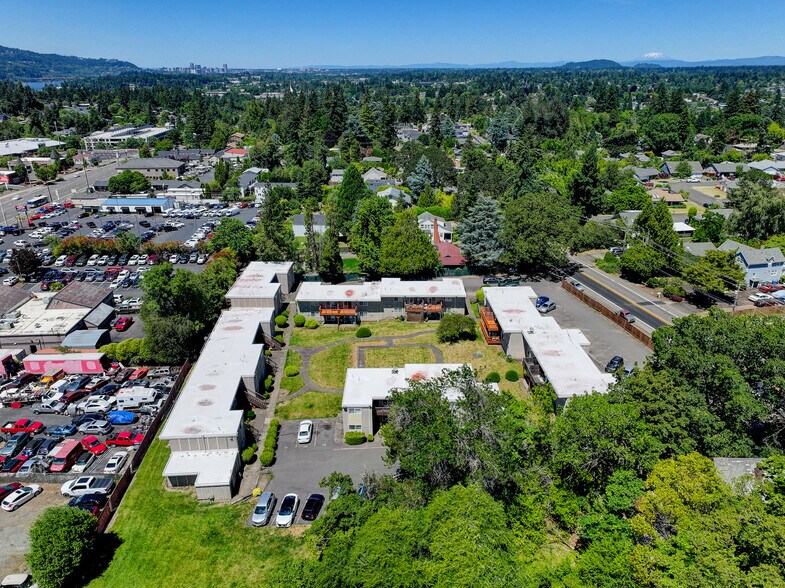 More Photos Of 13455 SE Oatfield Rd, Milwaukie Apartments For Sale