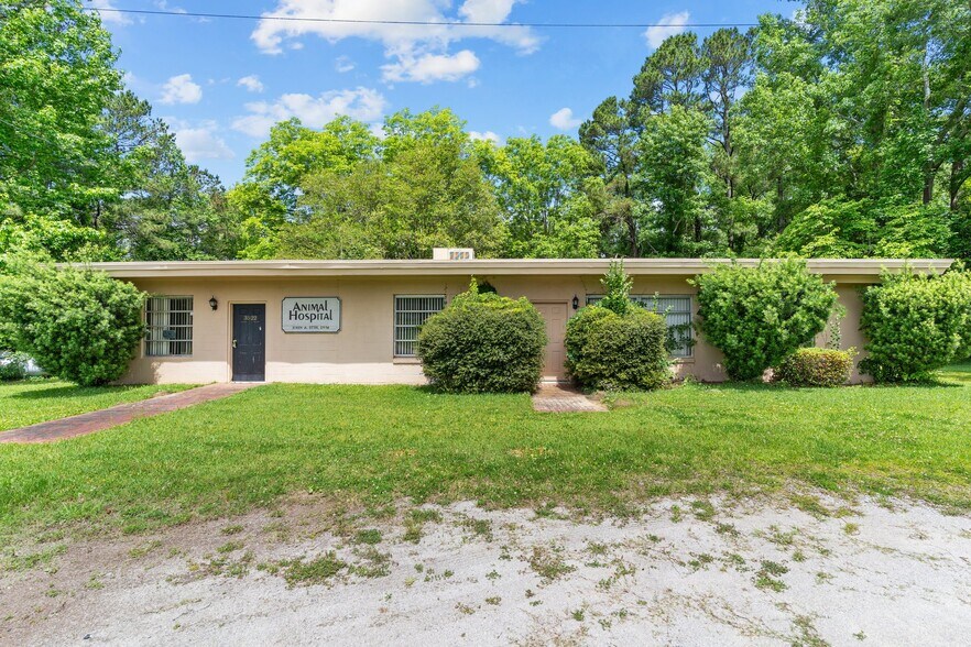 More Photos Of 3522 James B White Hwy, Whiteville Veterinarian Kennel For Sale