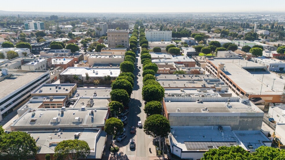 More Photos Of 6728 Bright Ave, Whittier Storefront For Sale