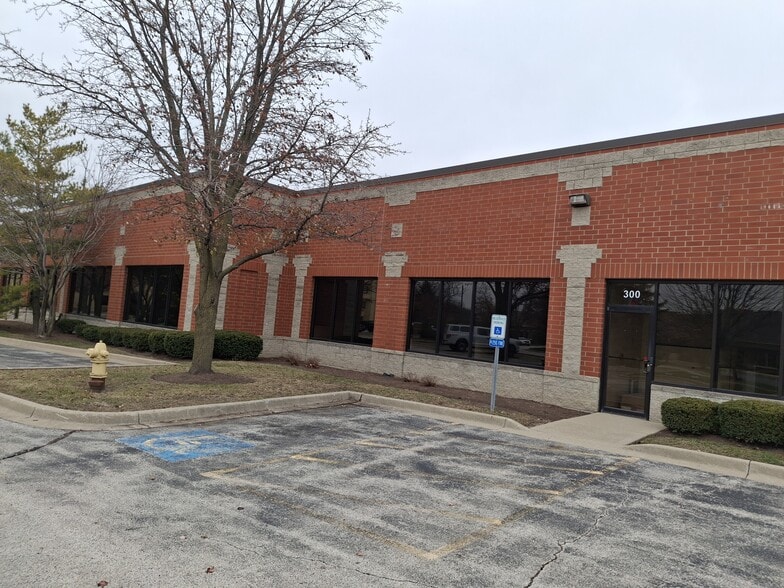 More Photos Of 18401 Maple Creek Dr, Tinley Park Medical For Lease