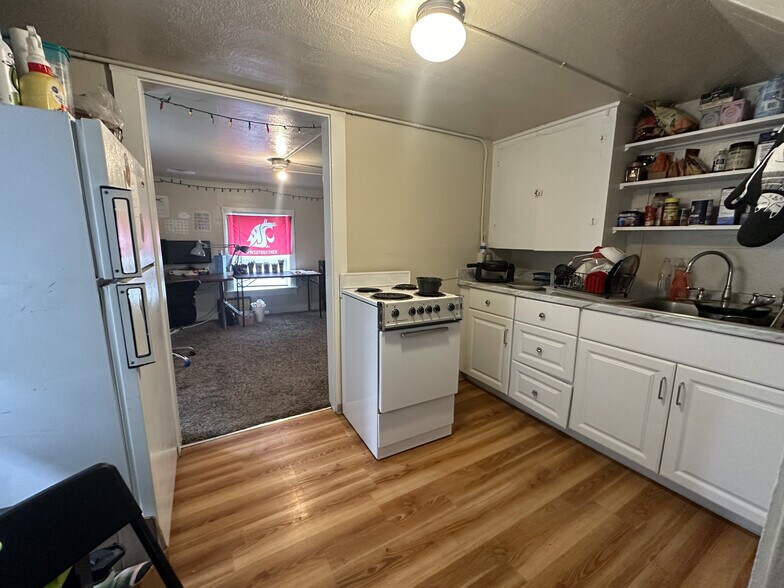 More Photos Of 415 NE Campus St, Pullman Apartments For Sale