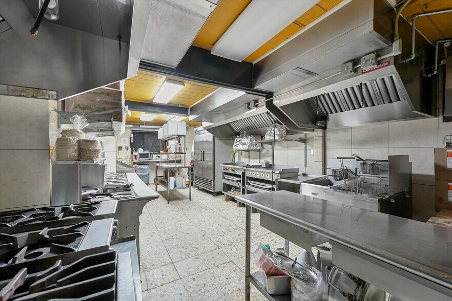 More Photos Of 9302 Highway 6, Hitchcock Restaurant For Lease