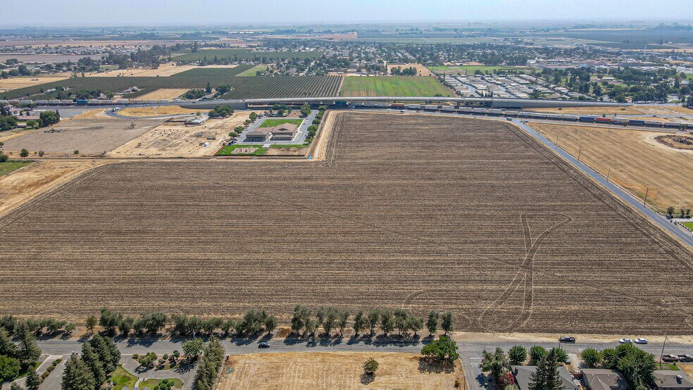 More Photos Of 41 Acres Stretch, McKee & Santa Fe, Merced Land For Sale