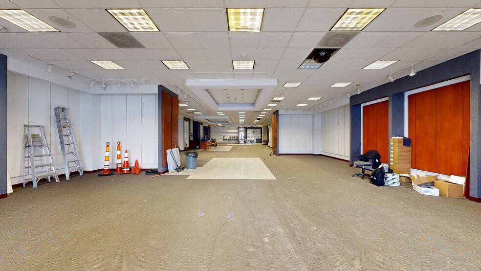 More Photos Of 23001-23303 Michigan Ave, Dearborn Unknown For Lease