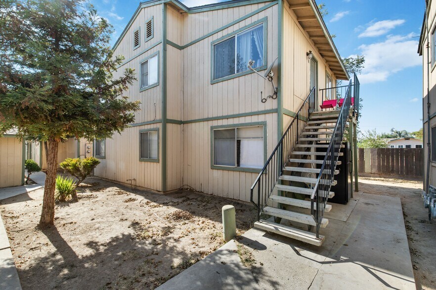 More Photos Of 609-615 Moore St, Madera Apartments For Sale