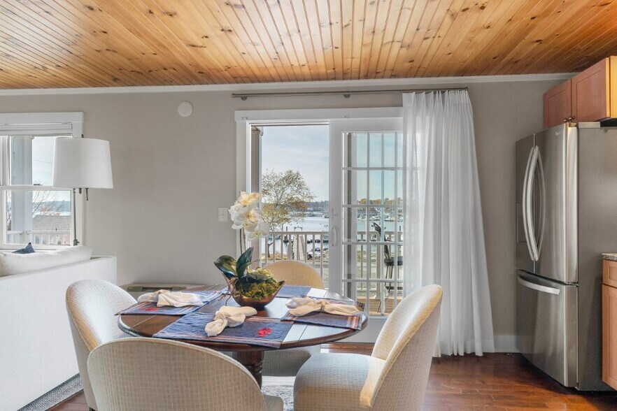 More Photos Of 47 & 49 Atlantic Avenue, Boothbay Harbor Flex For Sale