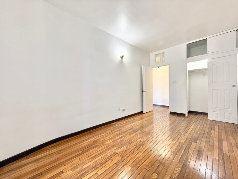 More Photos Of 46 W 87th St, New York Apartments For Sale