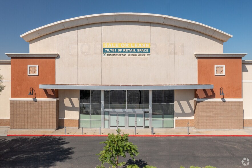 More Photos Of 1407 Imperial Ave W, Calexico Department Store For Lease