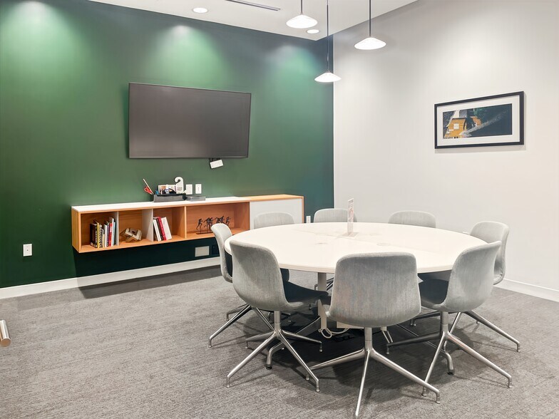 More Photos Of 1201 Fannin St, Houston Coworking Space