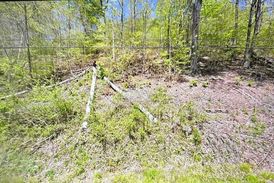 More Photos Of 2024 Powdermill Hill Rd, Lawrenceburg Storefront For Sale