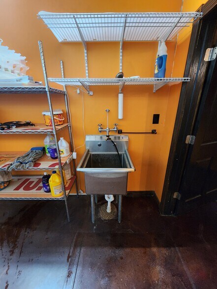 More Photos Of 2250 US Highway 40, Russell Flex For Sale