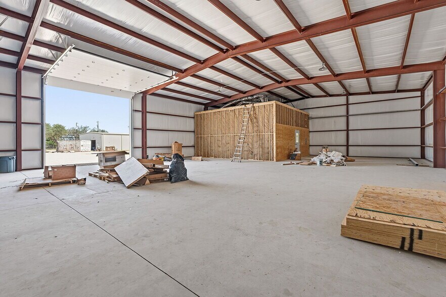 More Photos Of 7748 E US Highway 290, Johnson City Warehouse For Sale