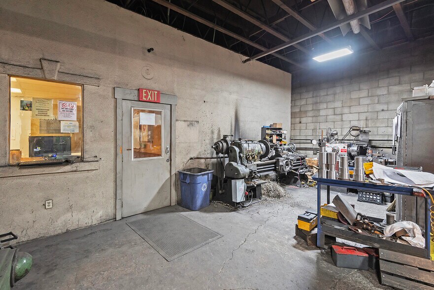 More Photos Of 1926 Pioneer Rd, Salt Lake City Manufacturing For Sale