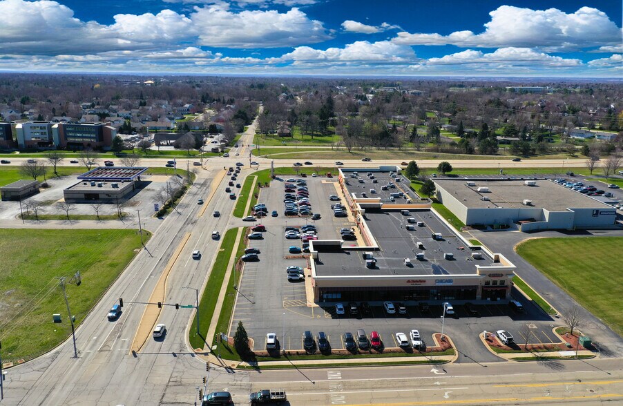 More Photos Of 3001-3061 N Perryville Rd, Rockford Unknown For Lease