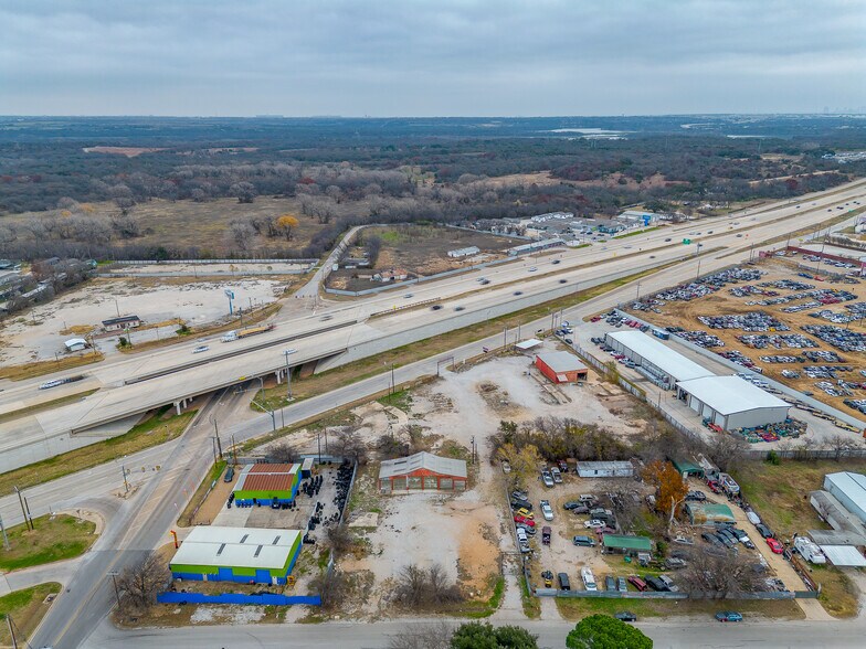 More Photos Of 10025 Jacksboro Hwy, Fort Worth Industrial For Lease