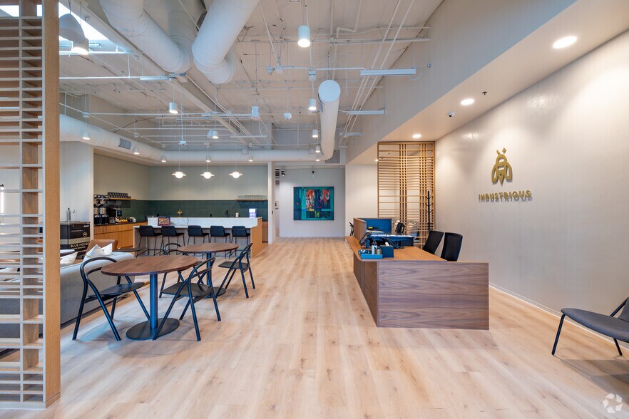 Primary Photo Of 3110 N Central Ave, Phoenix Coworking Space
