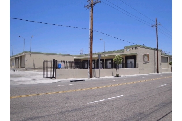 Primary Photo Of 3305 E Vernon Ave, Vernon Food Processing For Lease