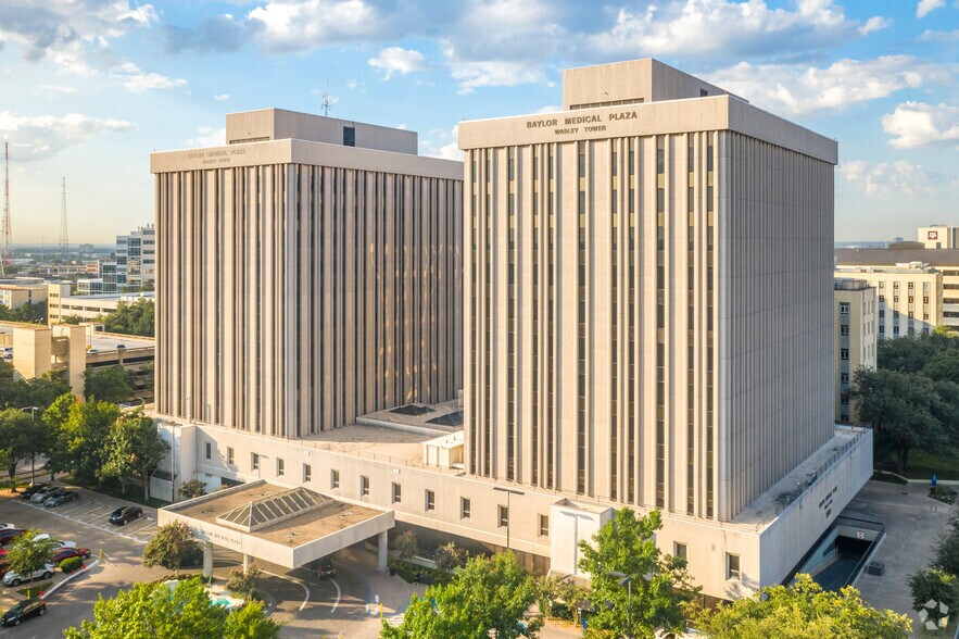 Primary Photo Of 3600 Gaston Ave, Dallas Office For Sale