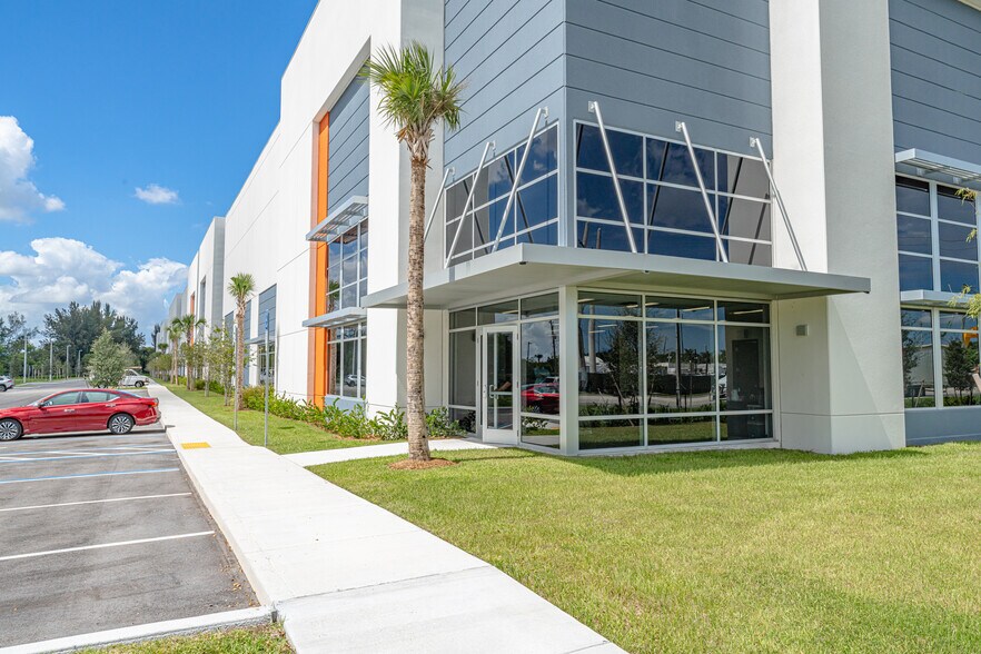 More Photos Of 3055 Burris Rd, Davie Land For Lease