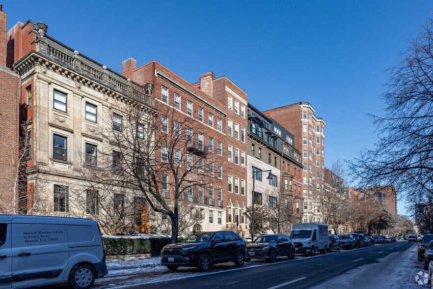 More Photos Of 262 Beacon St, Boston Office For Lease