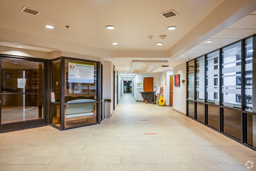 More Photos Of 5040 N 15th Ave, Phoenix Medical For Lease