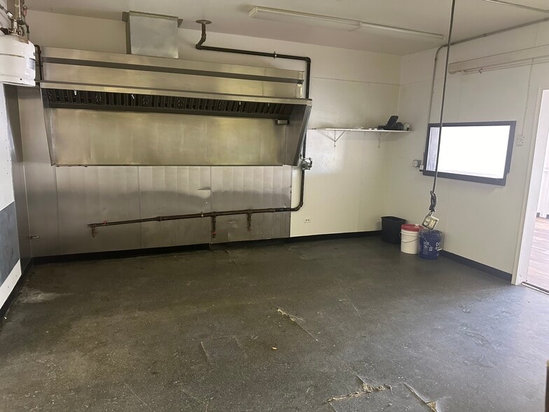 More Photos Of 510-520 Greenwood St, Junction City Restaurant For Sale