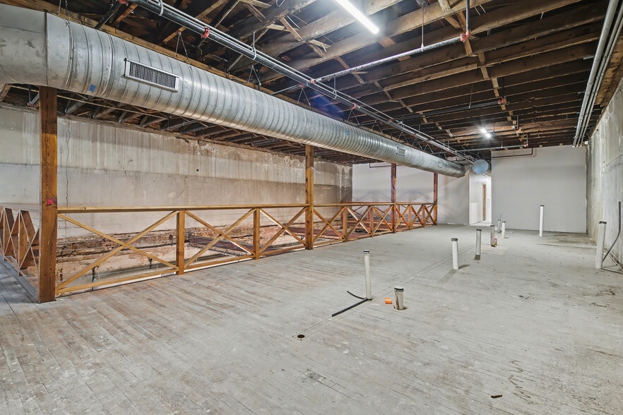 More Photos Of 123-125 Hay St, Fayetteville Storefront For Sale