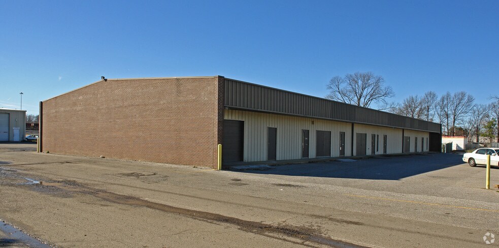 More Photos Of 3711-3721 Lamar Ave, Memphis Unknown For Lease