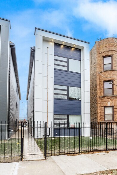 Primary Photo Of 6220 S King Dr, Chicago Multifamily For Sale