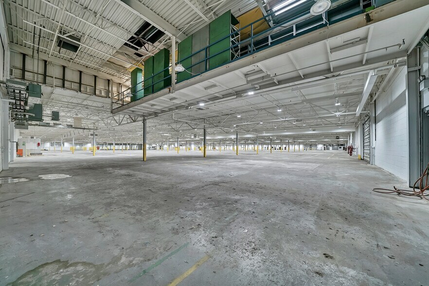 More Photos Of 25 Oakland Ave, Chester Warehouse For Sale