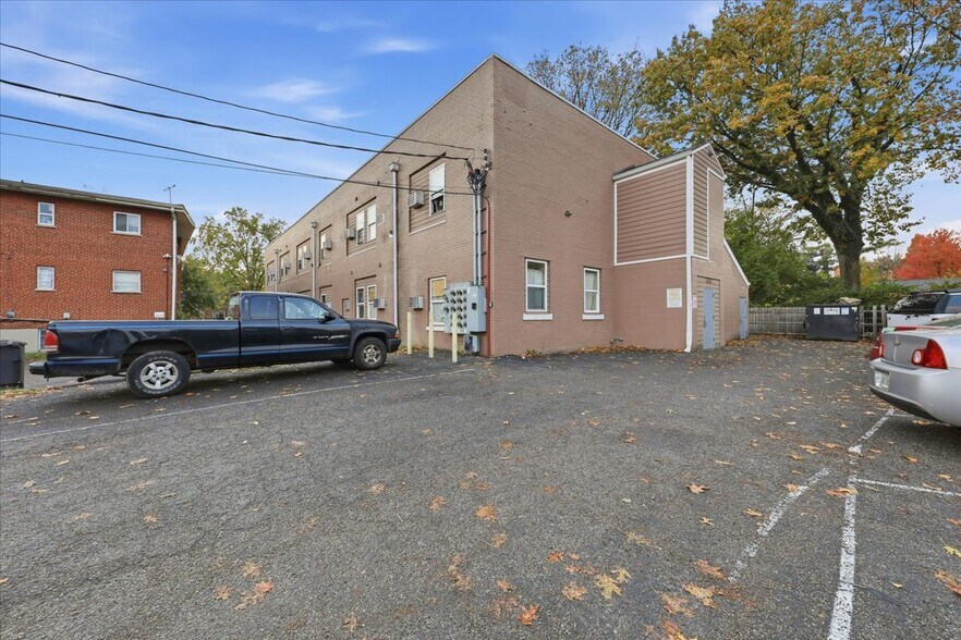 More Photos Of 1636 Summit Rd, Cincinnati Apartments For Sale