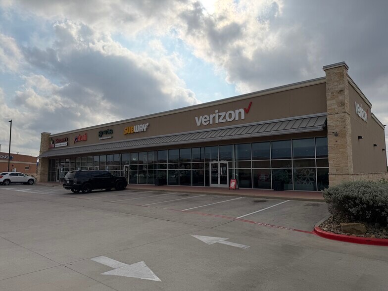 More Photos Of 2517 NE Bob Bullock Loop, Laredo Storefront For Lease