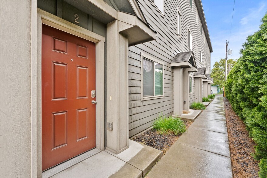 More Photos Of 815 E Sharp Ave, Spokane Apartments For Sale