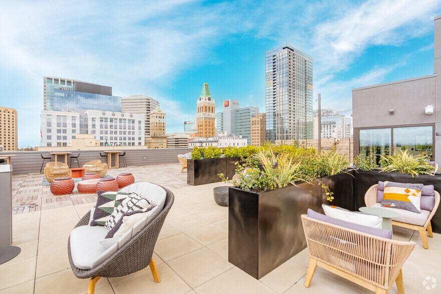 More Photos Of 1100 Webster St, Oakland Apartments For Lease